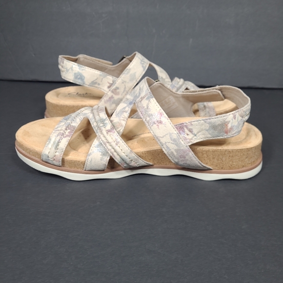 Clark’s Collection Adjustable Sandals Brynn Step SAND FLORAL Women US 9.5W - Picture 10 of 11